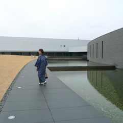 館林美術館120307_1.jpg